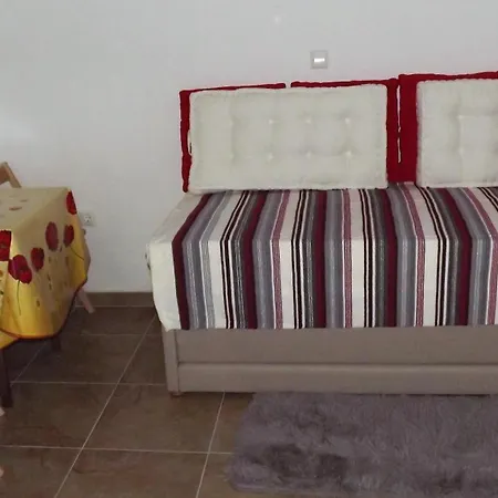 16 Apartment *